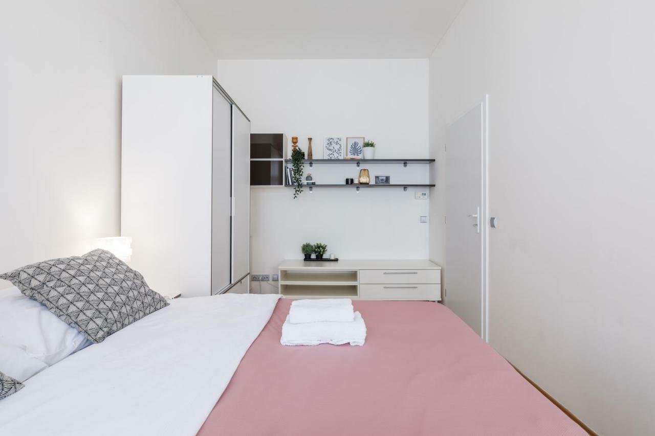 Art Apartments Prague II Eksteriør billede