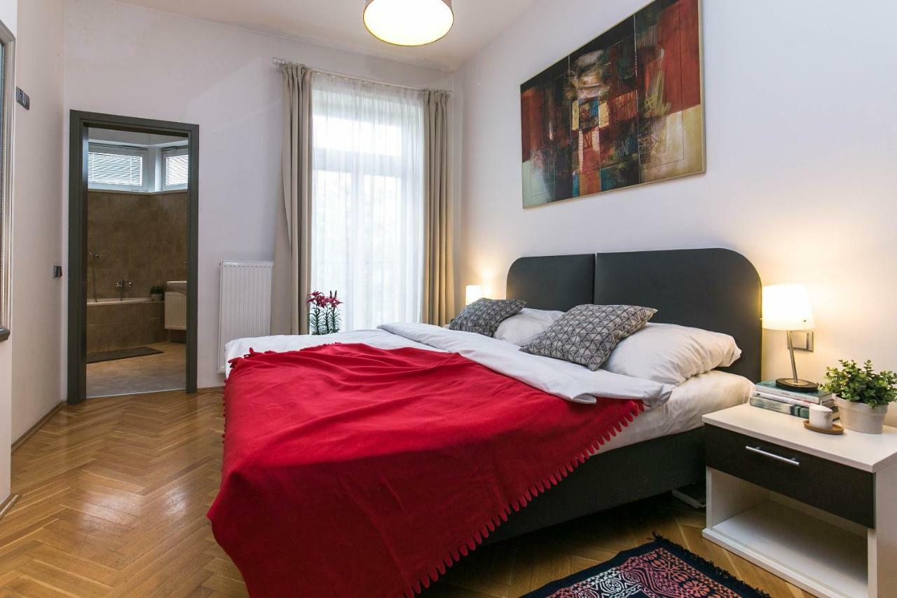 Art Apartments Prague II Eksteriør billede