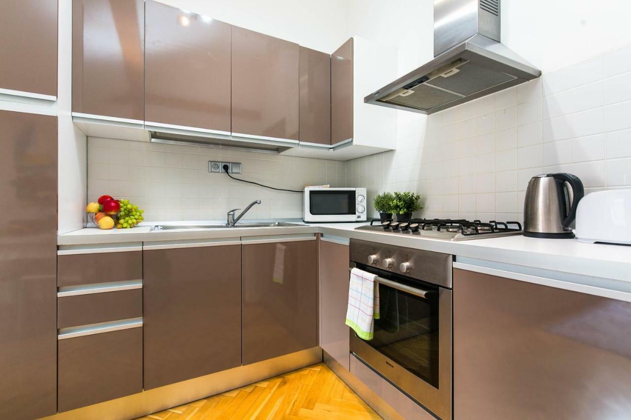 Art Apartments Prague II Eksteriør billede